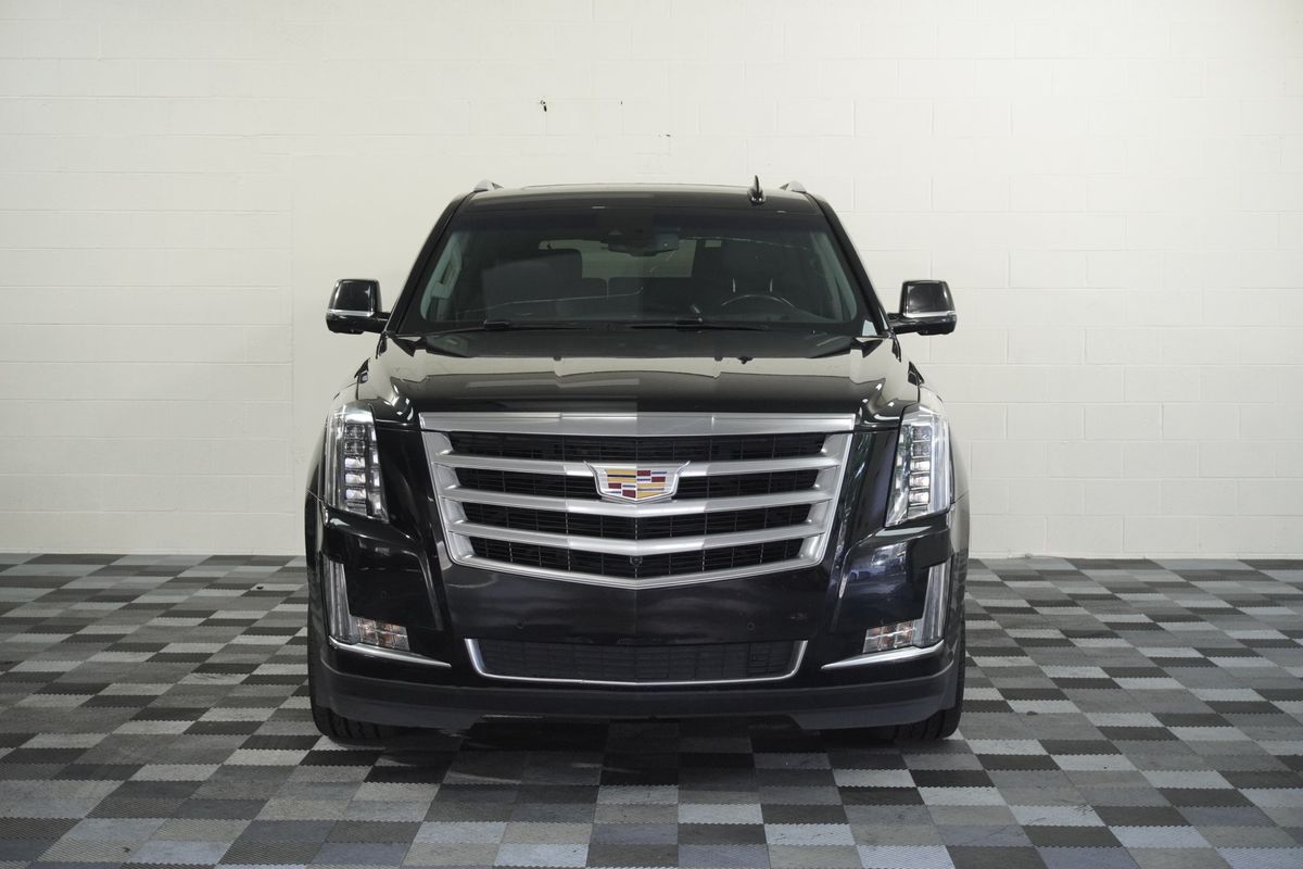 2016 Cadillac Escalade Luxury Collection