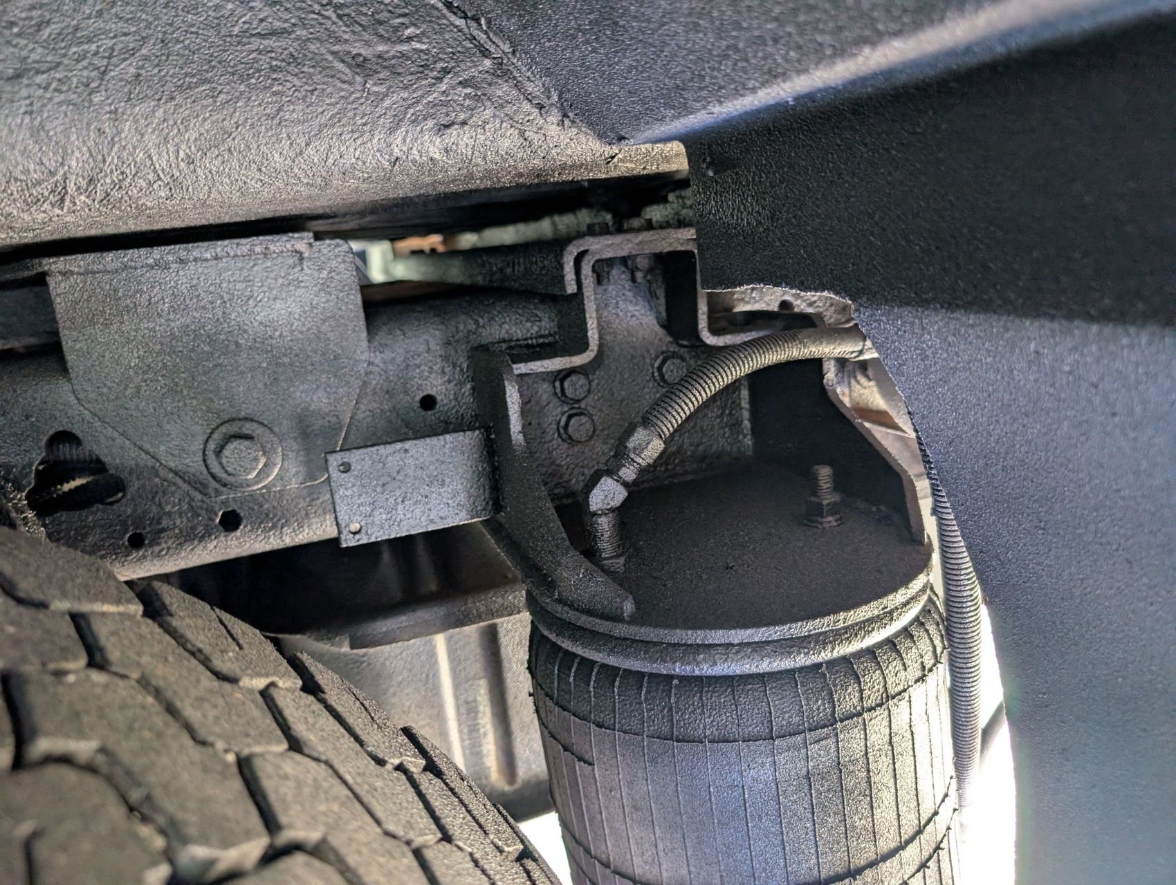2001 Ford F-550 242