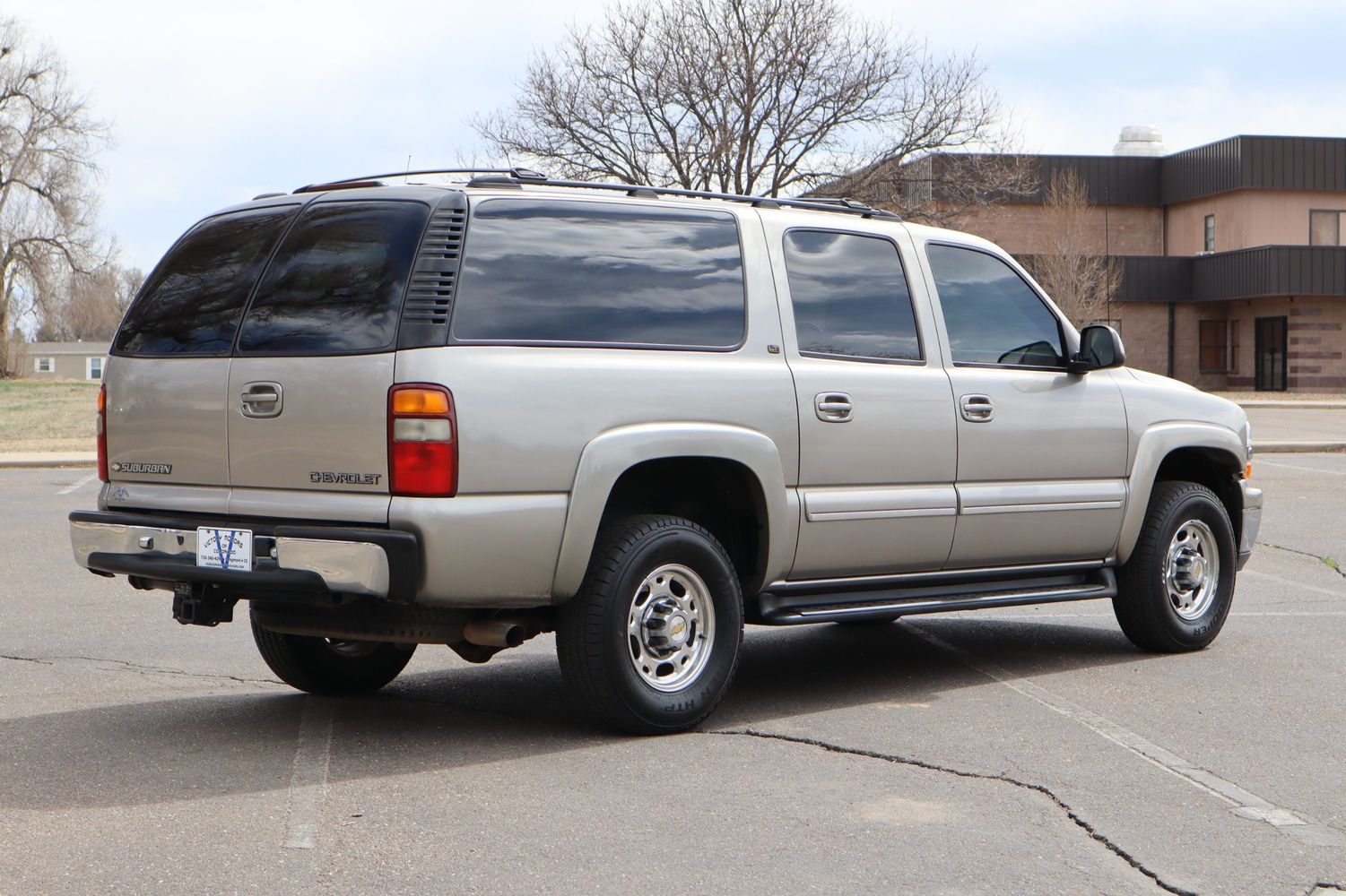 2001 Chevrolet Suburban 2500 LT | Victory Motors of Colorado