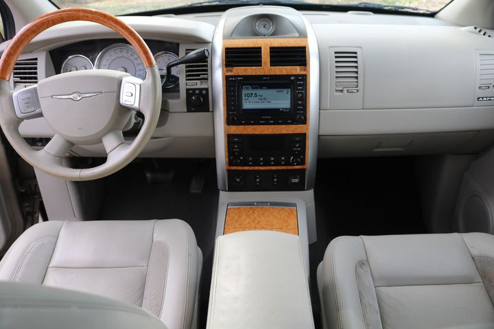 2007 Chrysler Aspen Limited | Victory Motors of Colorado