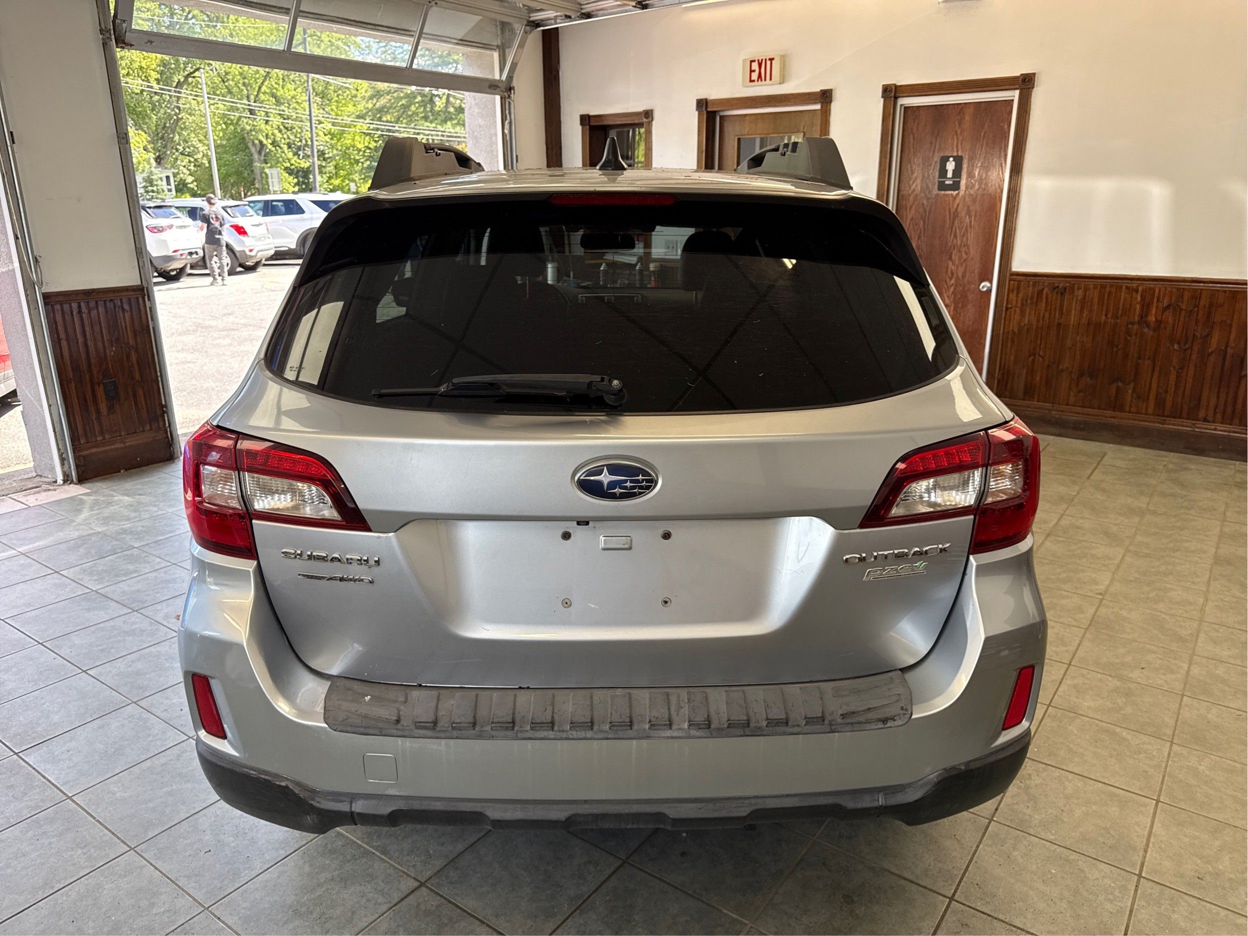 2016 Subaru Outback Limited - Photo 25