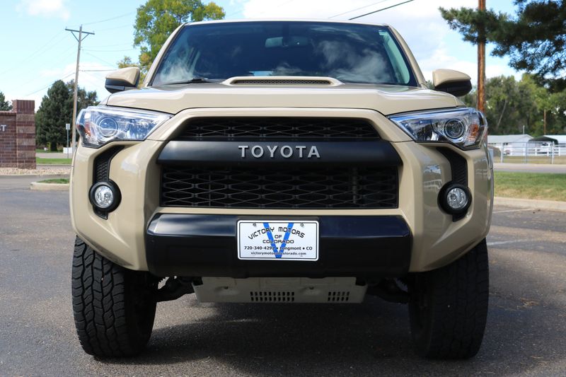 2016 Toyota 4Runner Photos