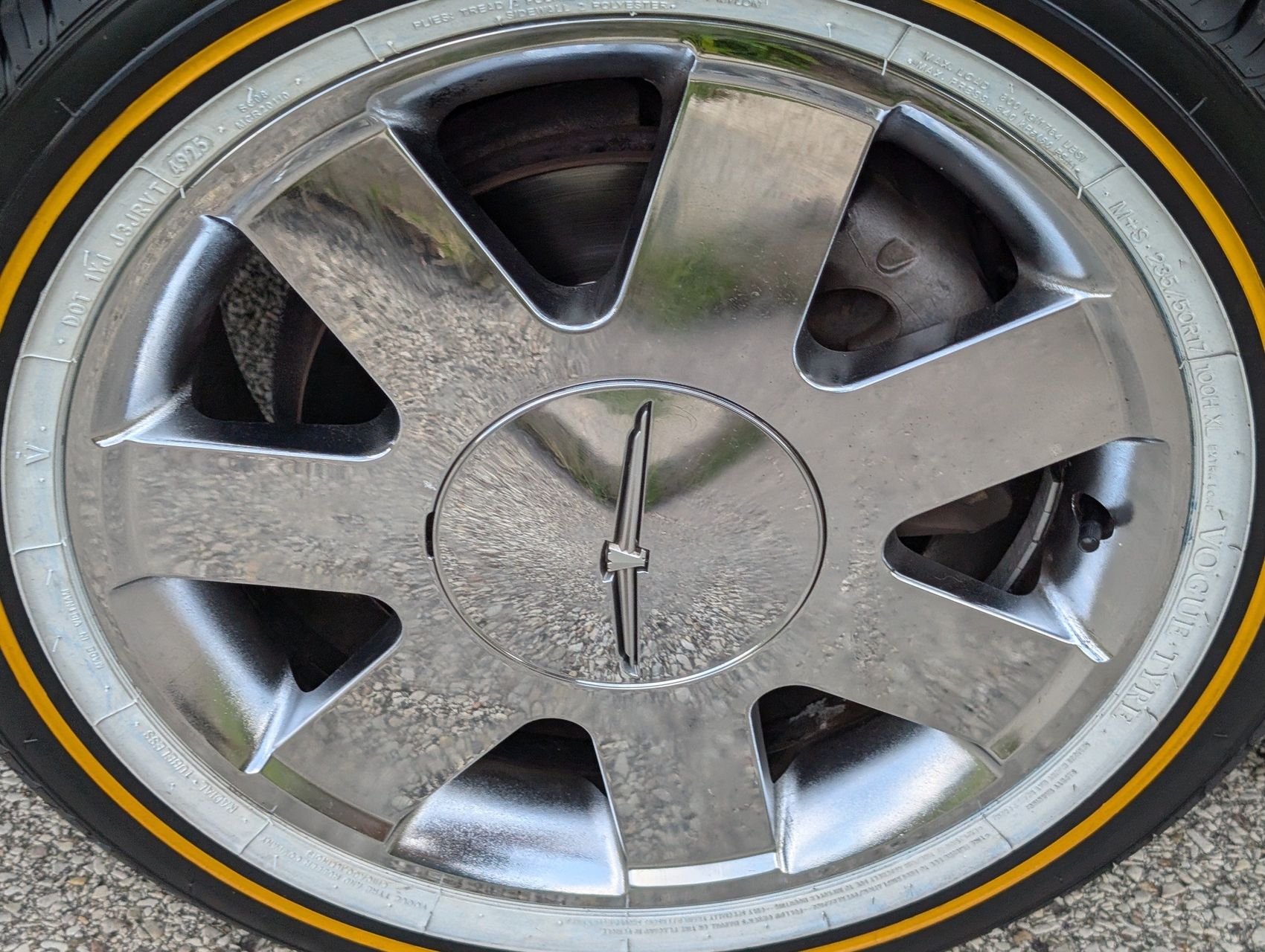 2002 Ford Thunderbird 47