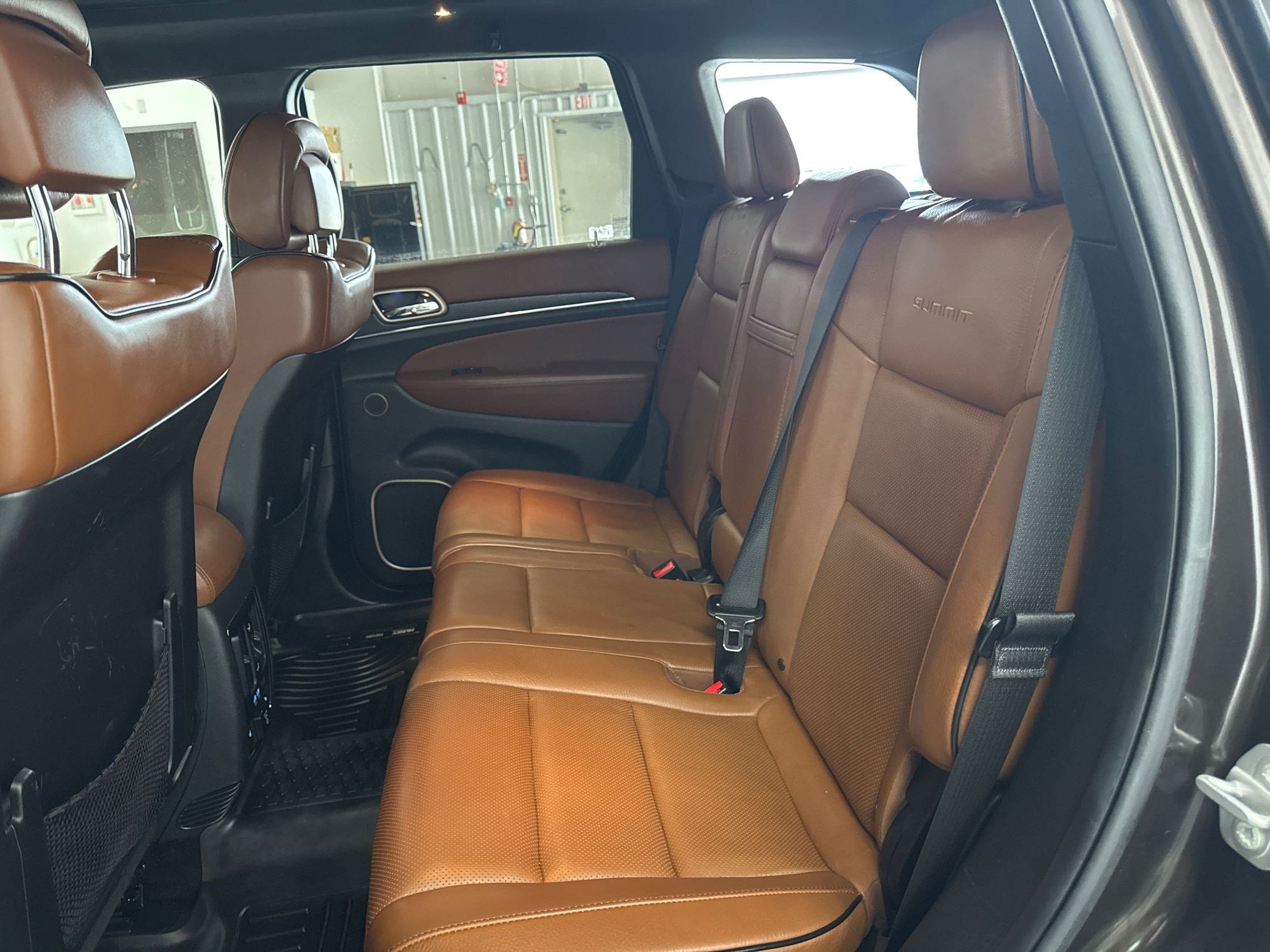 2017 Jeep Grand Cherokee Summit photo 20