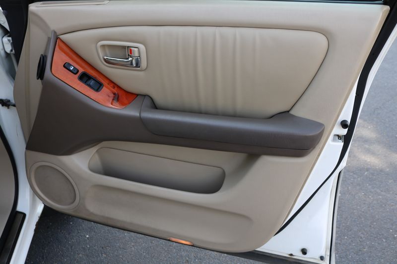 2003 Lexus RX 300 AWD | Victory Motors of Colorado