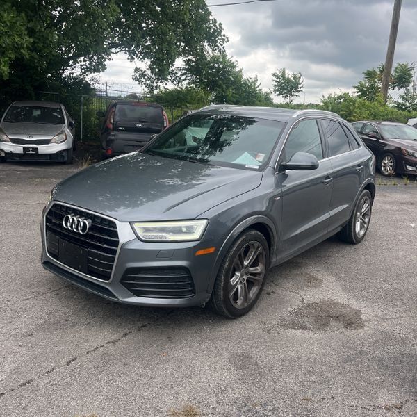2016 Audi Q3 2.0T quattro tiptronic Prestige's photo