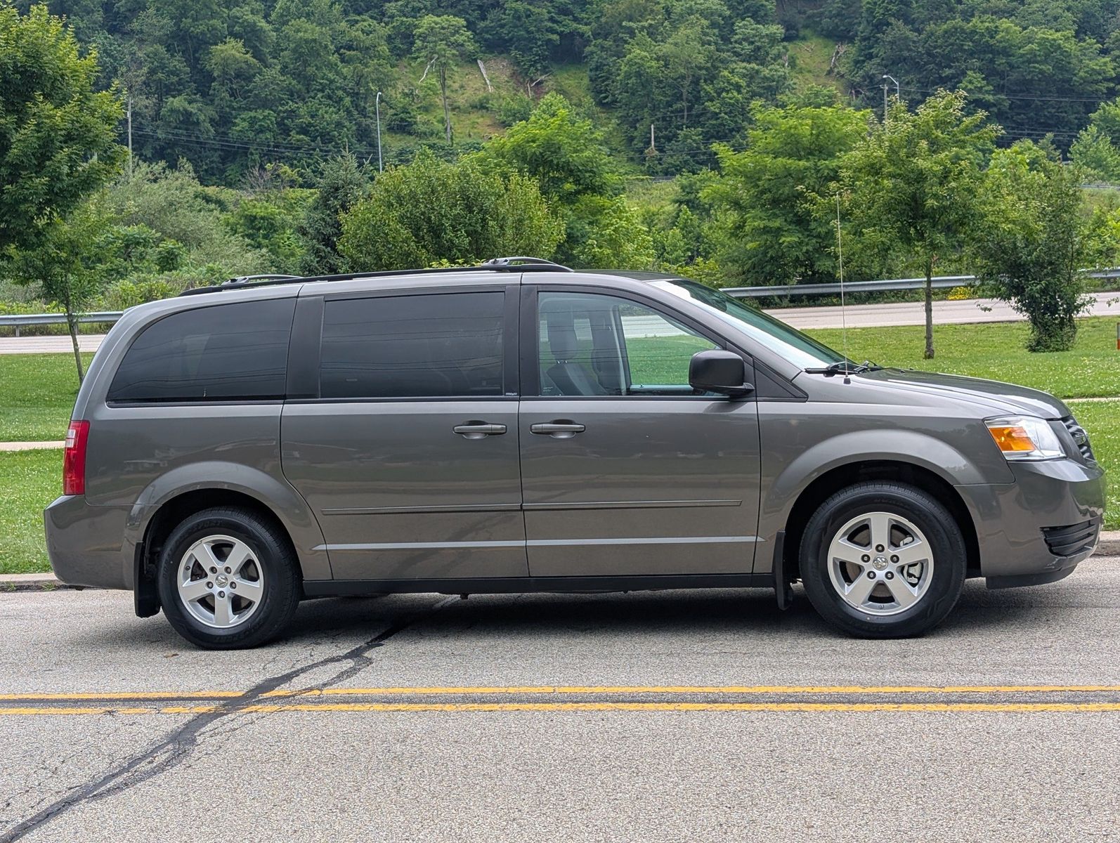 2010 Dodge Grand Caravan 4