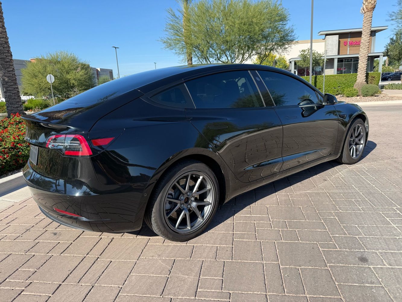 2021 Tesla Model 3 Standard Range Plus photo 4