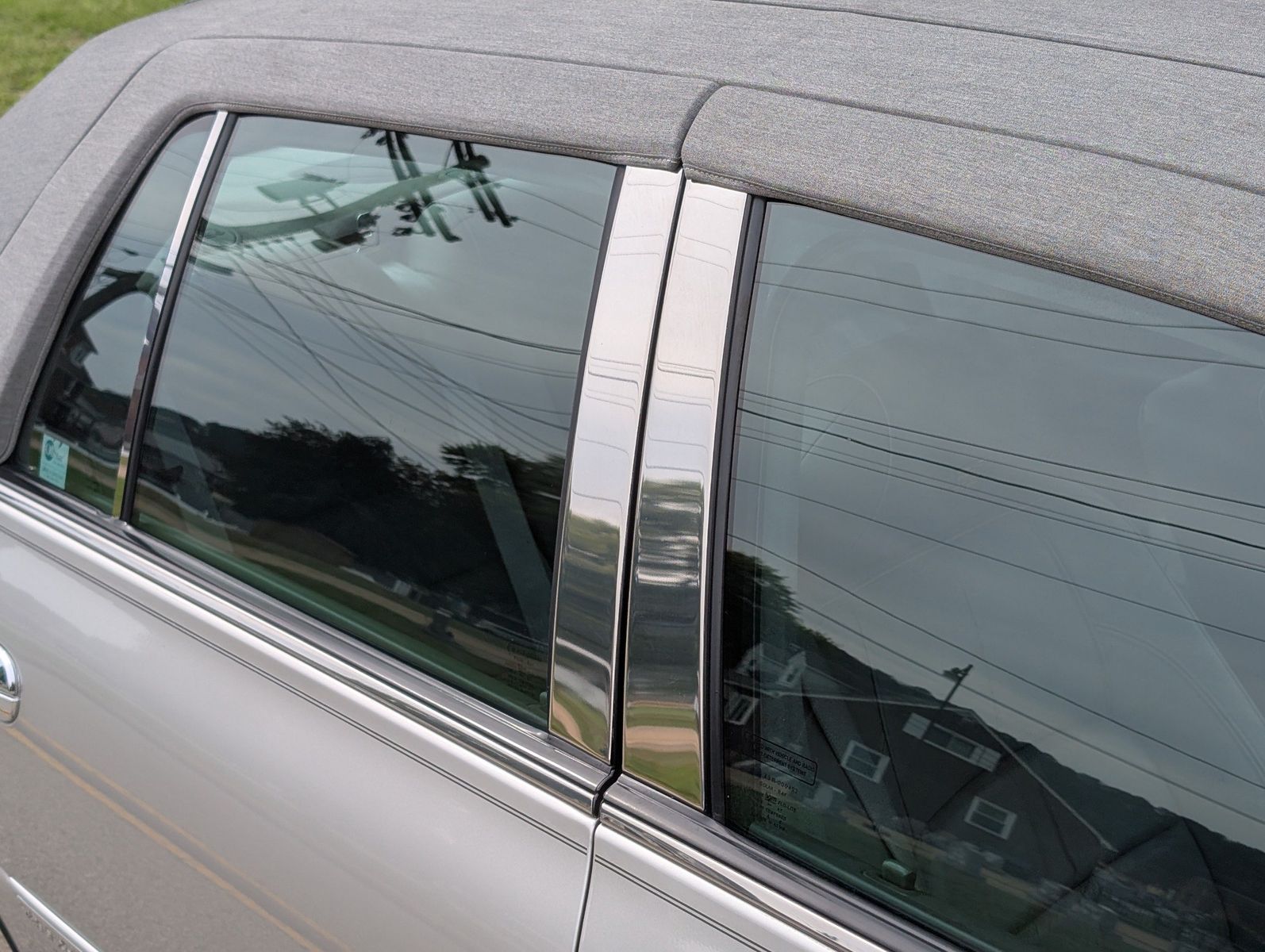 2005 Cadillac DeVille 35