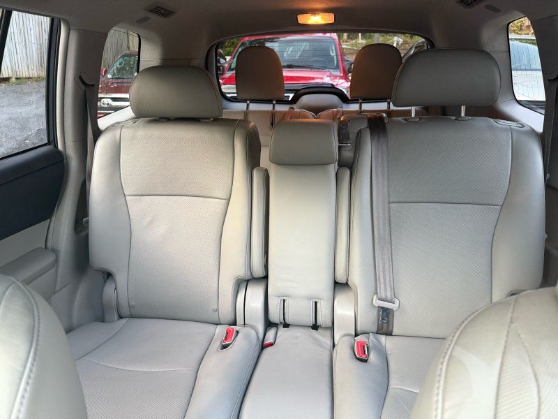 2012 Toyota Highlander Base Hybrid photo 23