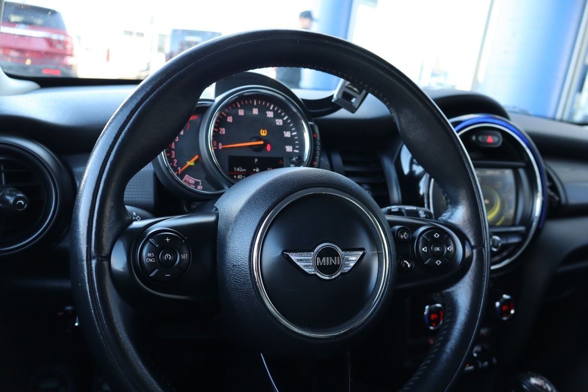 2017 MINI Hardtop Cooper