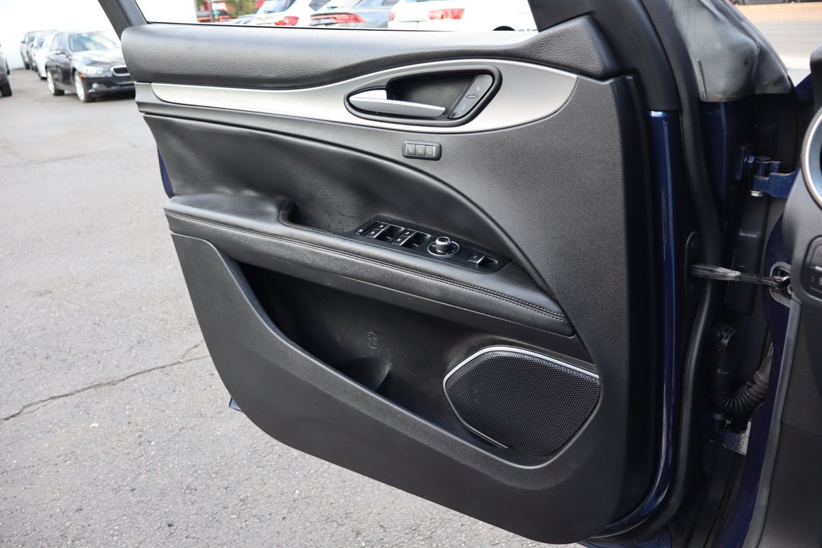 2018 Alfa Romeo Stelvio Sport