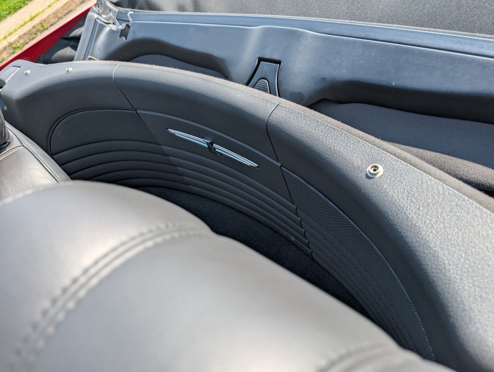 2002 Ford Thunderbird 92