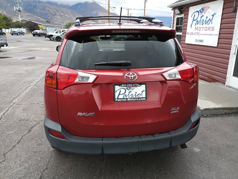 2013 Toyota RAV4 XLE photo 4