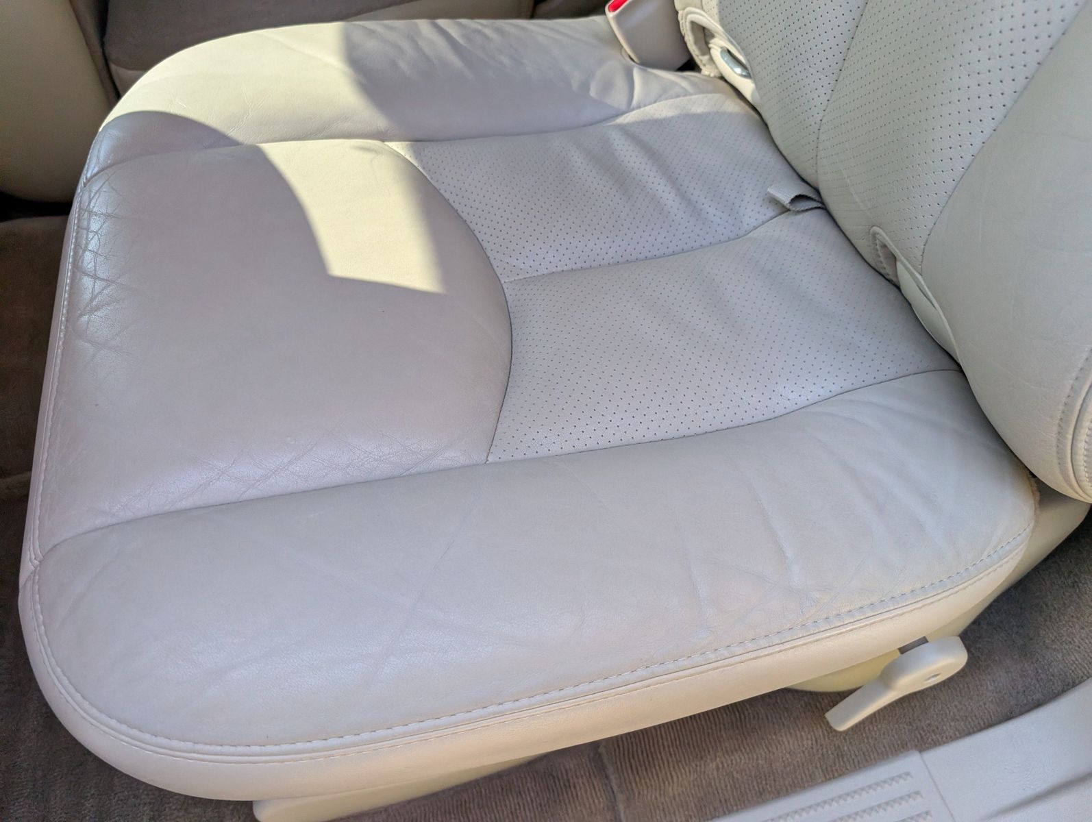 2004 Cadillac Escalade ESV 223