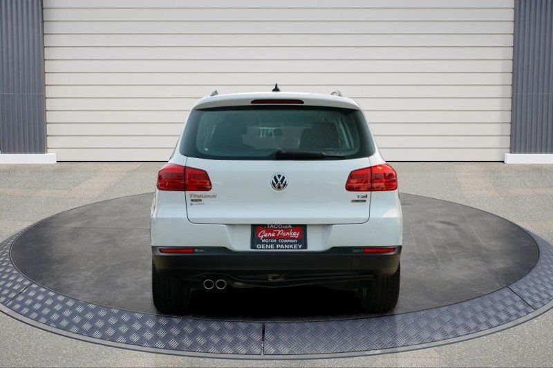 2017 Volkswagen Tiguan S - Photo 6