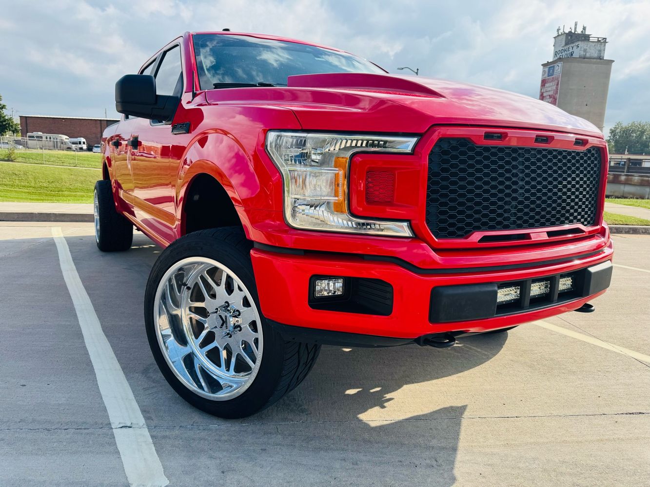 2019 Ford F-150 XL photo 2