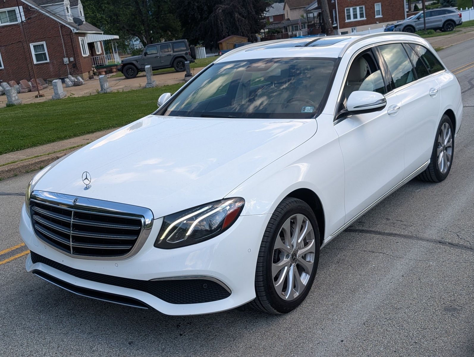 2017 Mercedes-Benz E 400 8