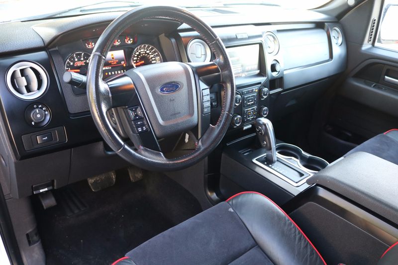 2013 Ford F-150 Photos
