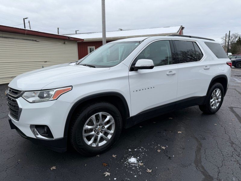 2019 Chevrolet Traverse 3LT photo 2