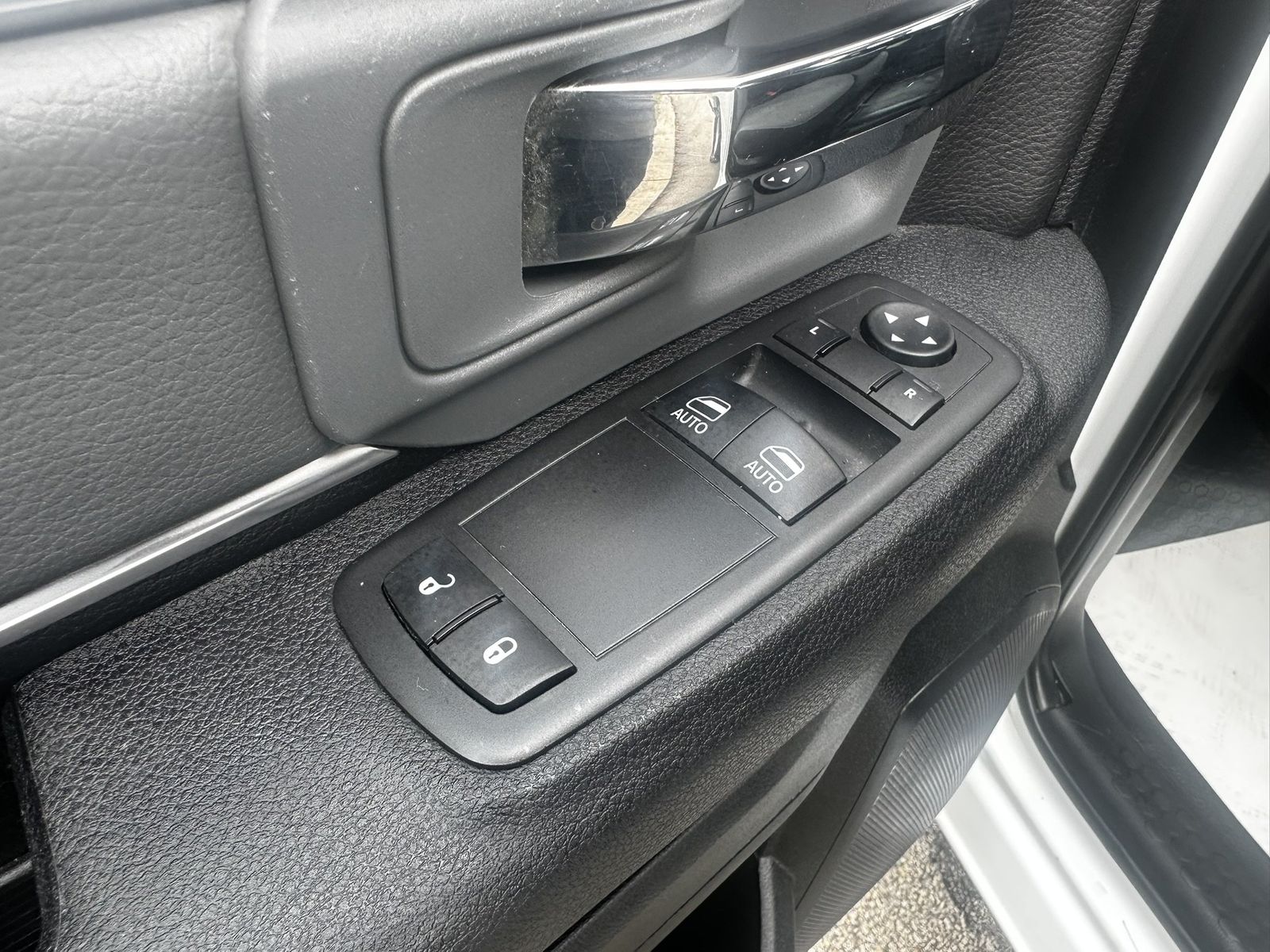 2023 Ram 1500 Classic 38