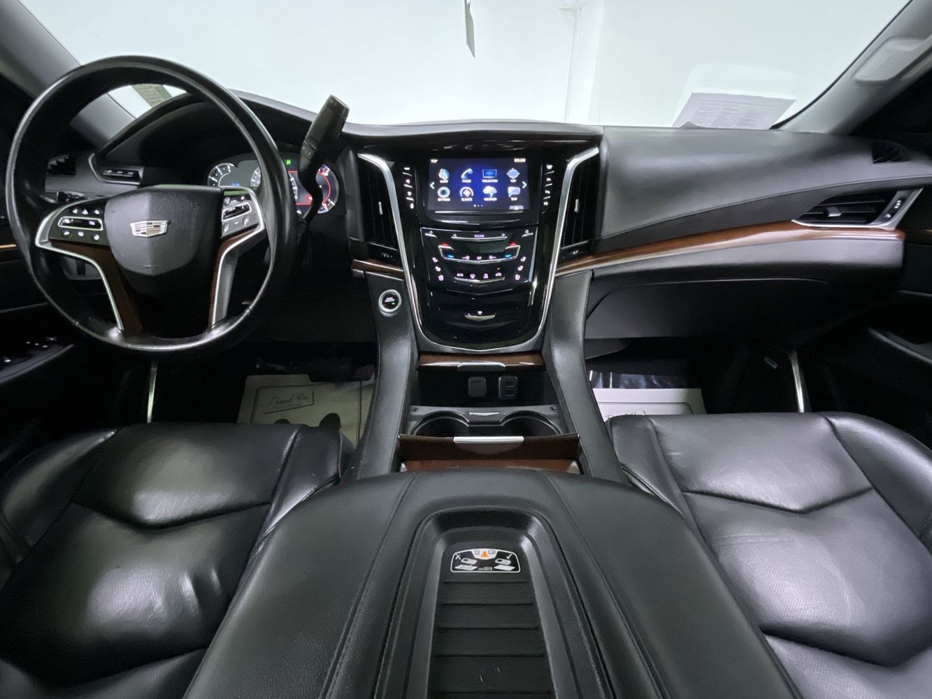 2018 Cadillac Escalade ESV Luxury photo 11
