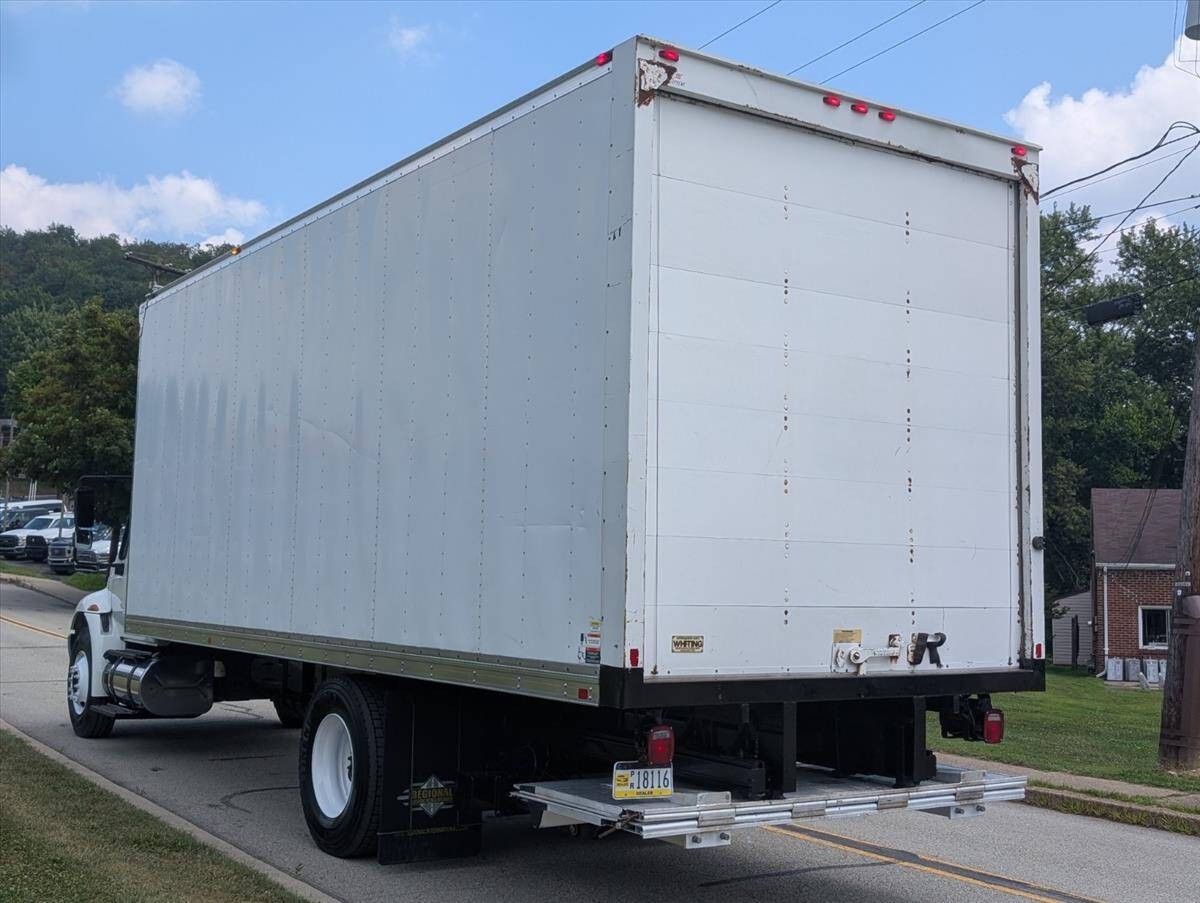 2018 International DuraStar 4300 8