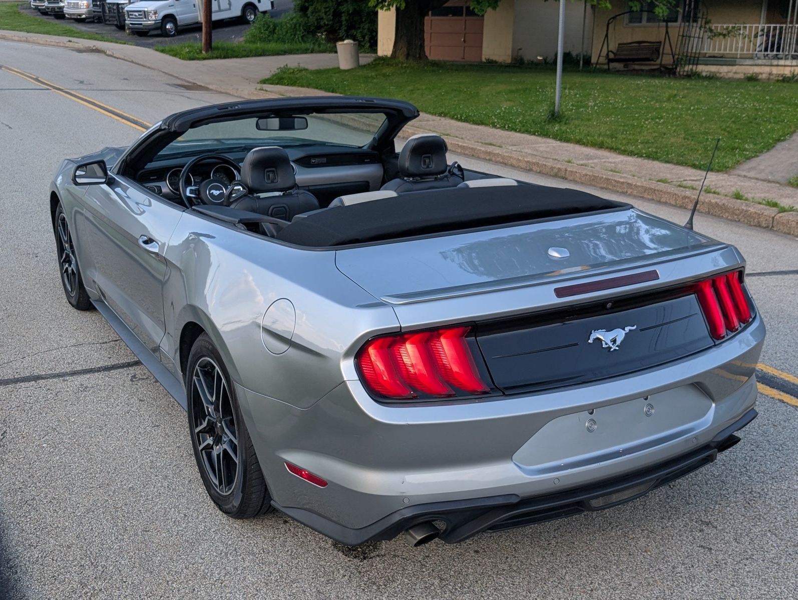 2020 Ford Mustang 17