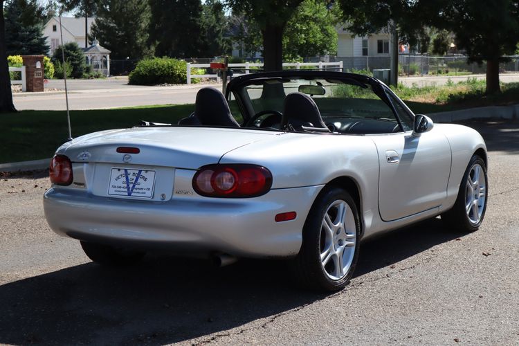 2004 Mazda MX-5 Miata Cloth | Victory Motors of Colorado