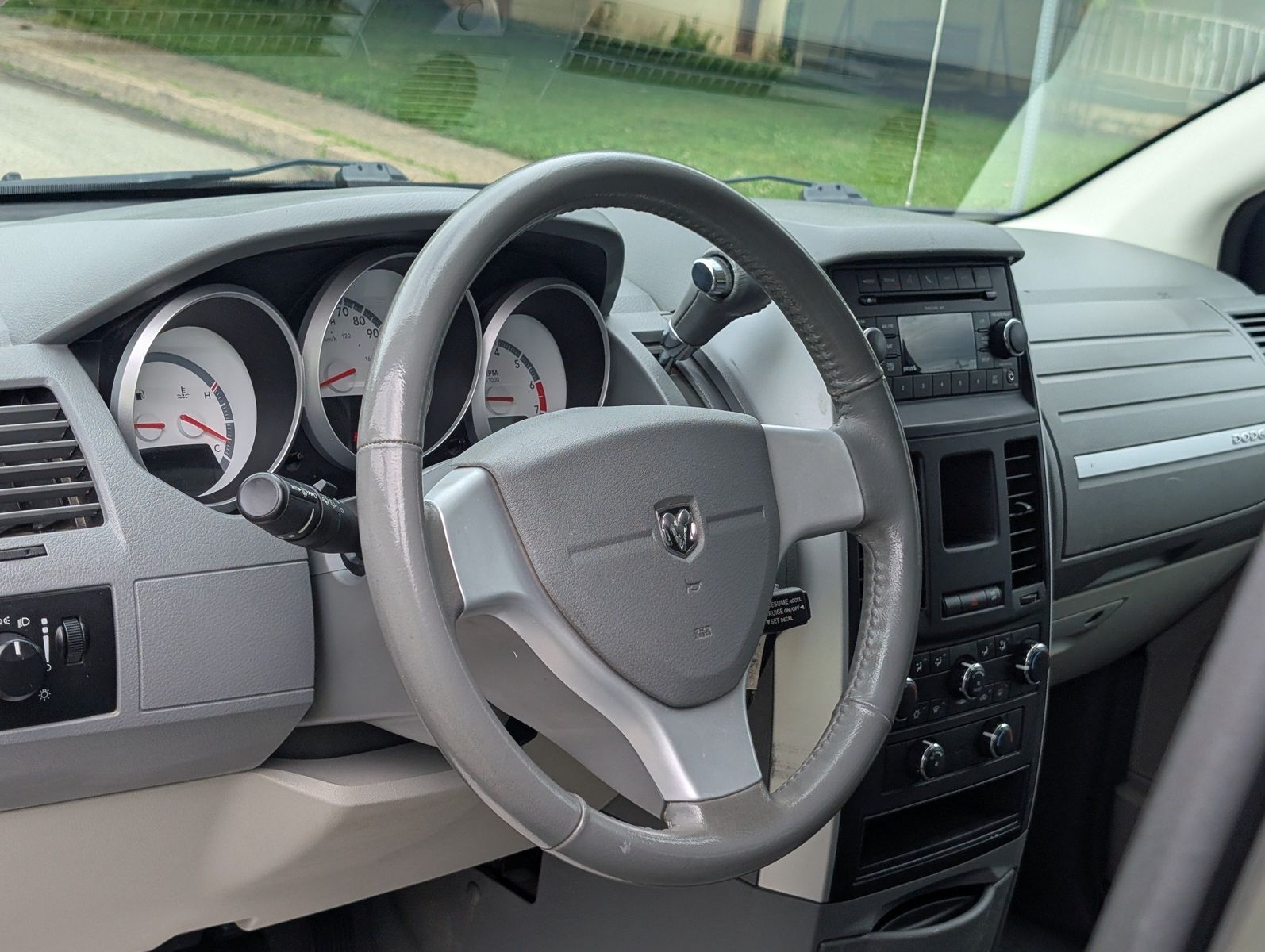 2010 Dodge Grand Caravan 43