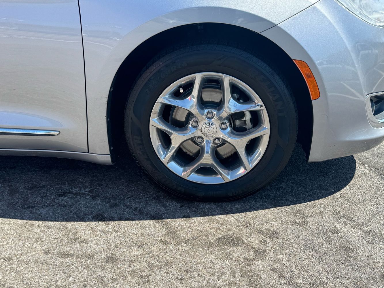 2018 Chrysler Pacifica Limited photo 15