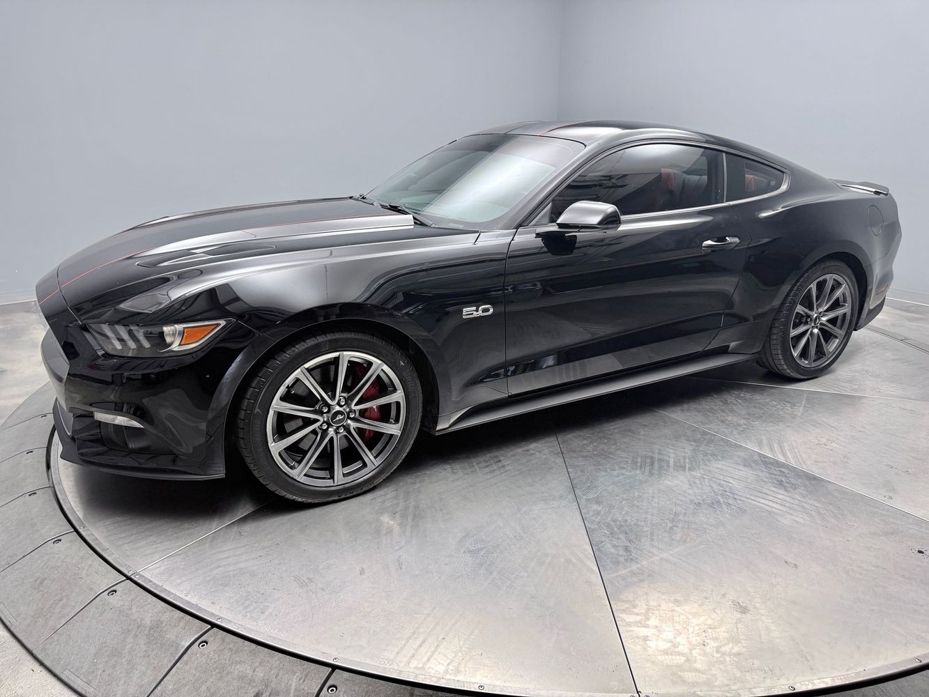2017 Ford Mustang GT Coupe Premium's photo