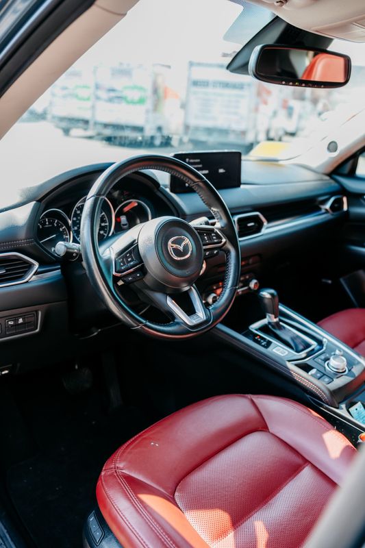 View vehicle photo 7