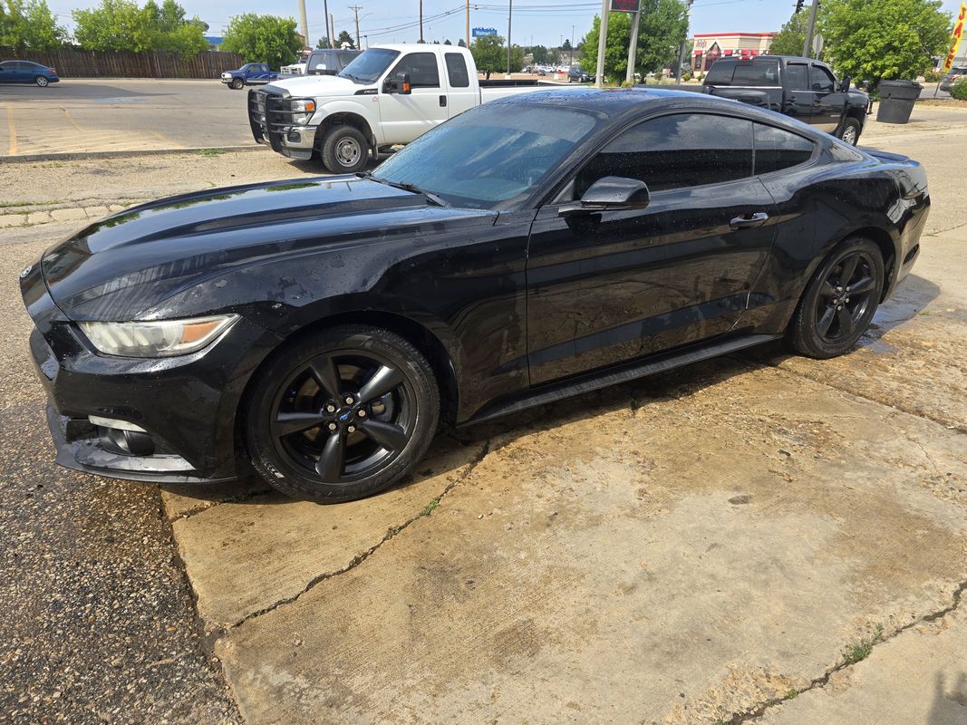 2016 Ford Mustang EcoBoost Coupe RWD