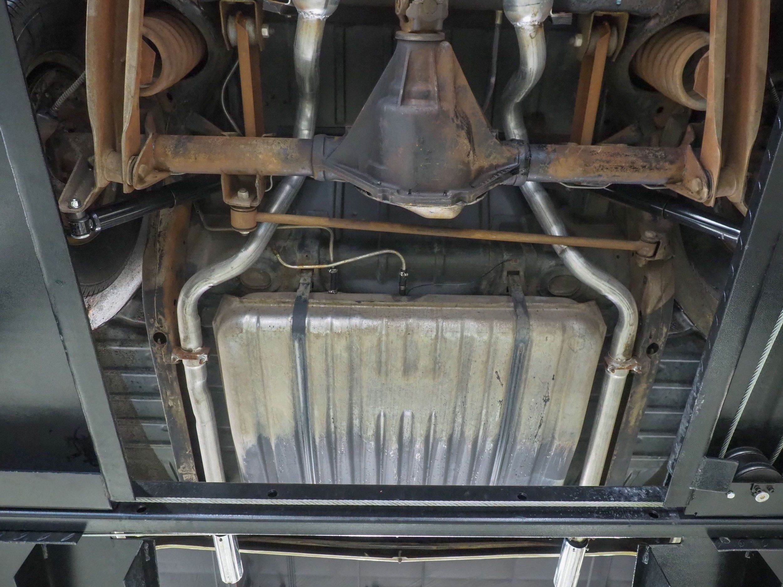 1969 Chevrolet Impala Gold 350