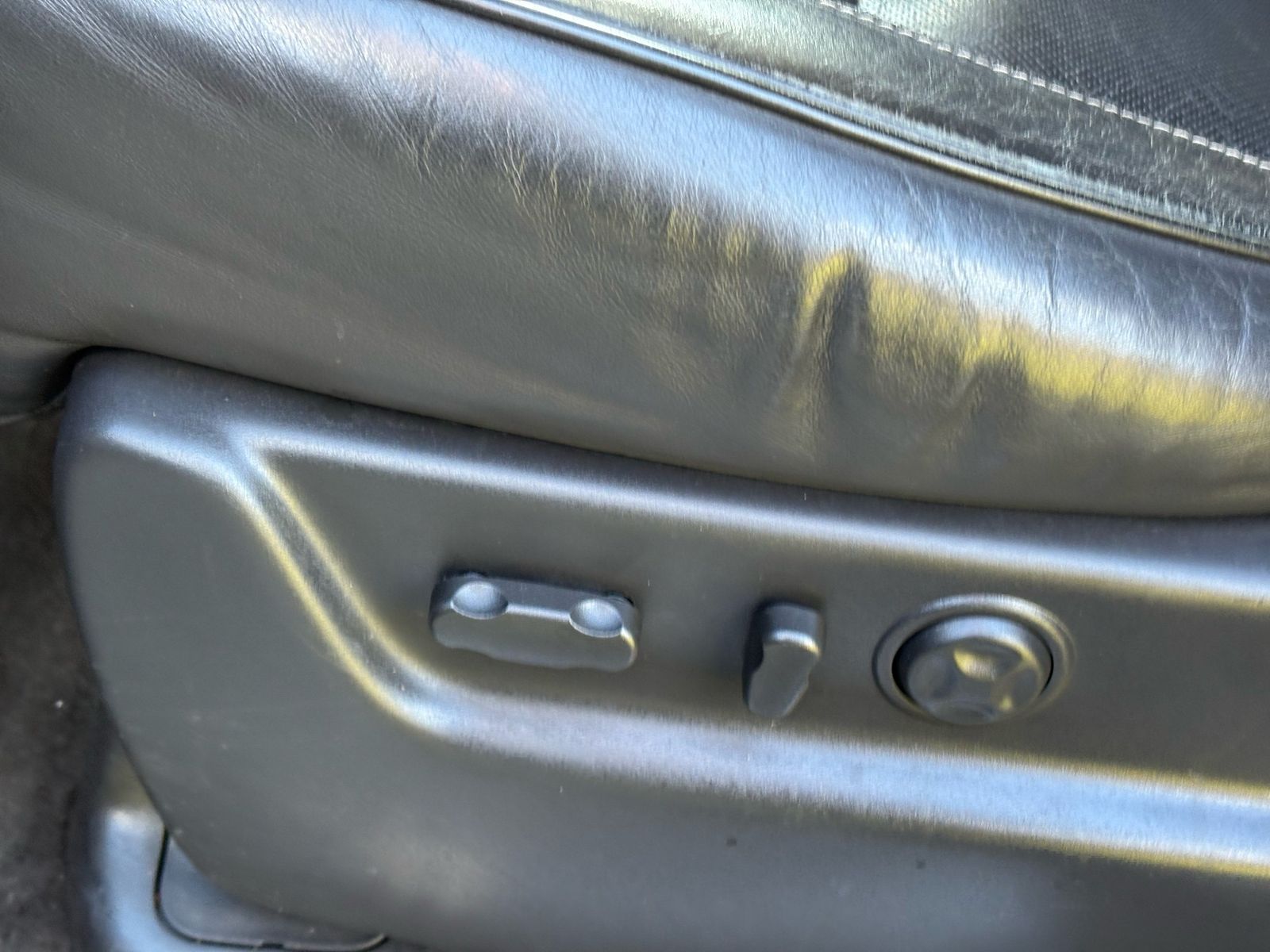 2014 Cadillac Escalade 42