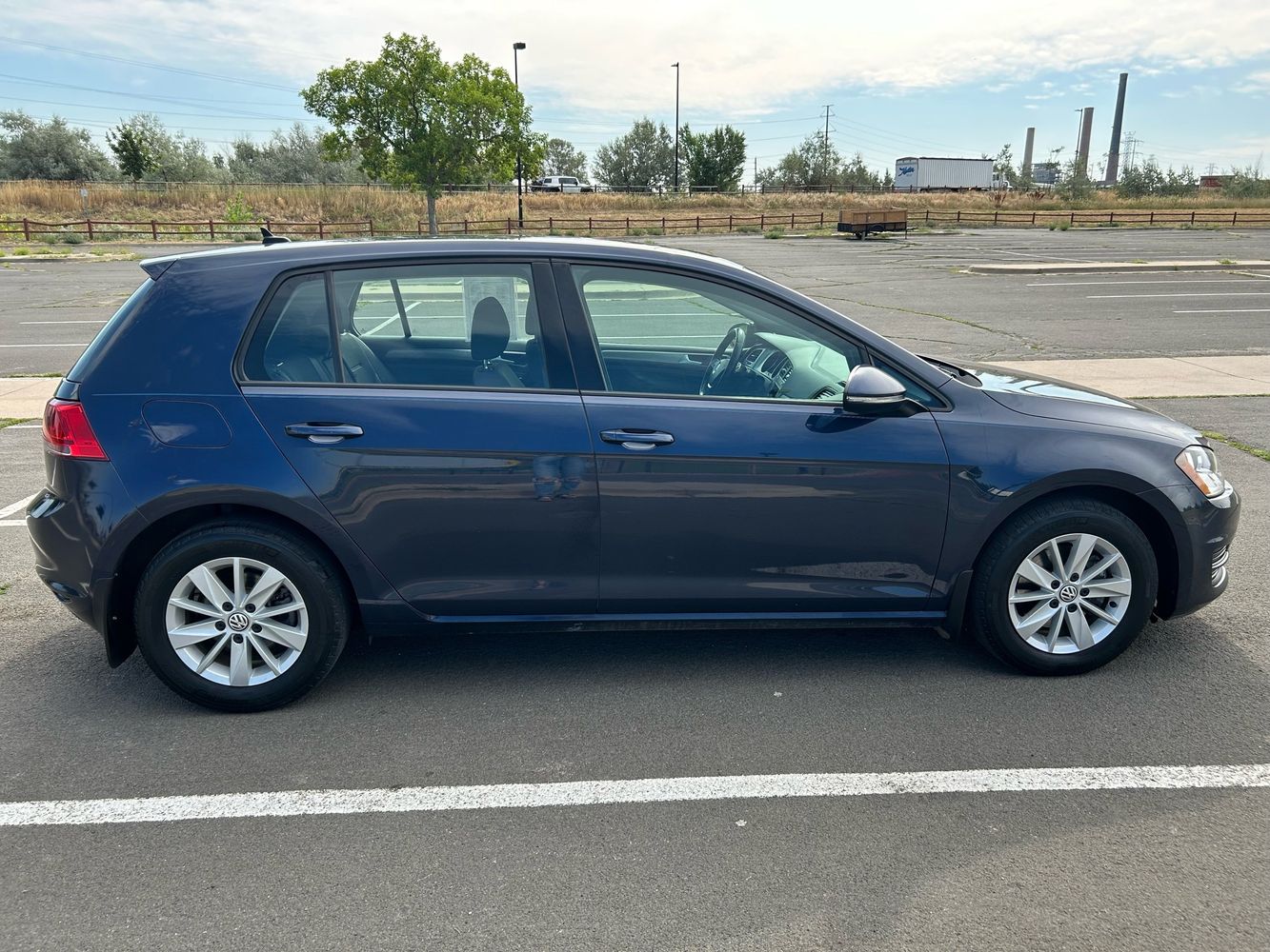 2016 Volkswagen Golf TSI S photo 4
