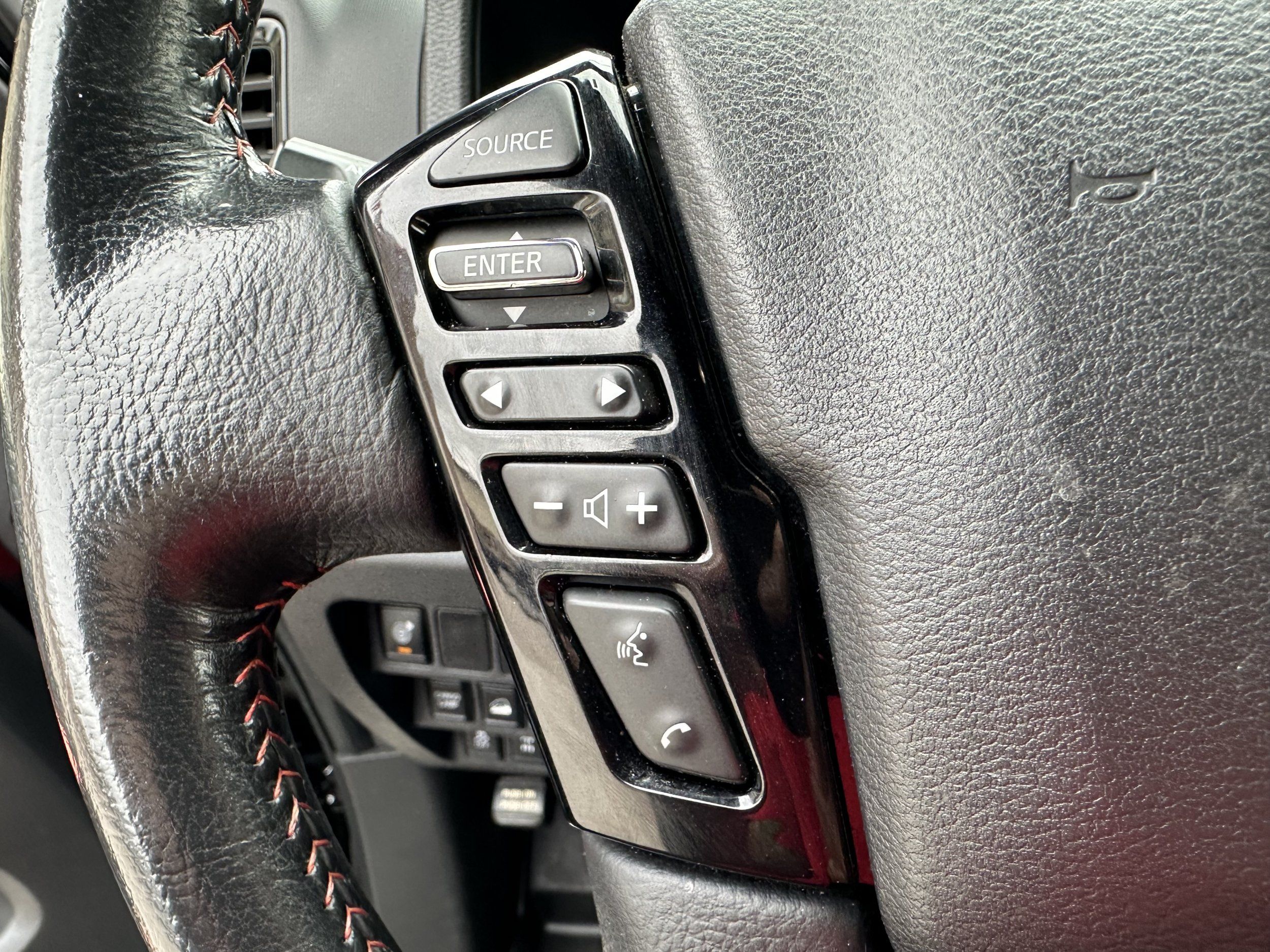 2023 Nissan Frontier PRO-4X - Photo 14
