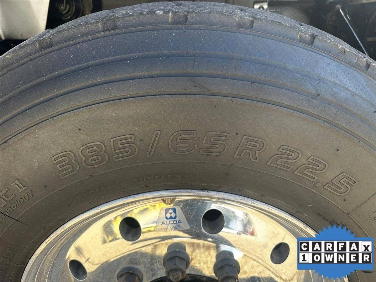 2017 International WorkStar 7500 38