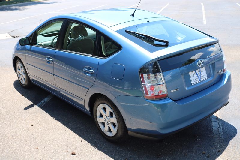 2005 Toyota Prius Photos