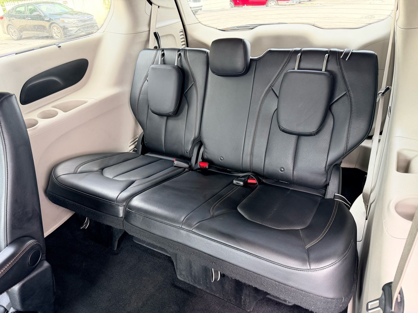 2018 Chrysler Pacifica Touring L photo 18