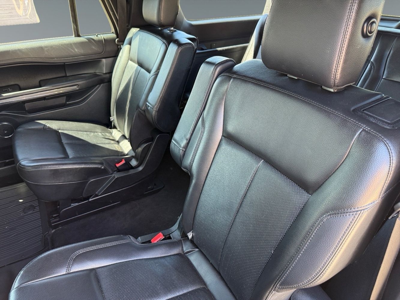 2020 Ford Expedition MAX XLT photo 12