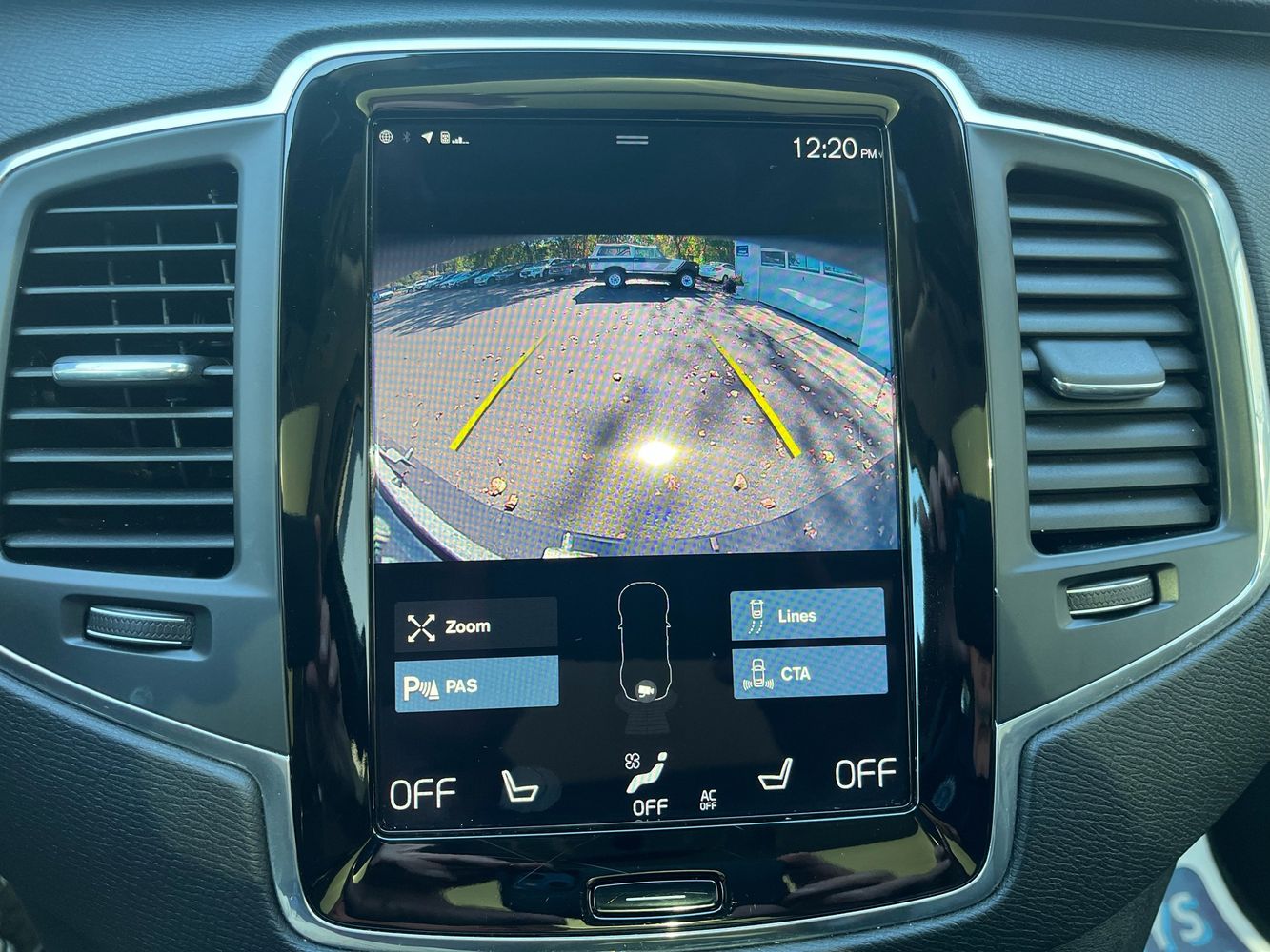 2020 Volvo XC90 T5 Momentum photo 10
