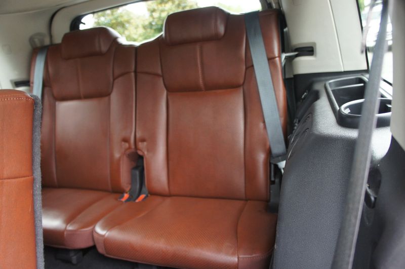 Jeep commander 3rd row seat clearance release