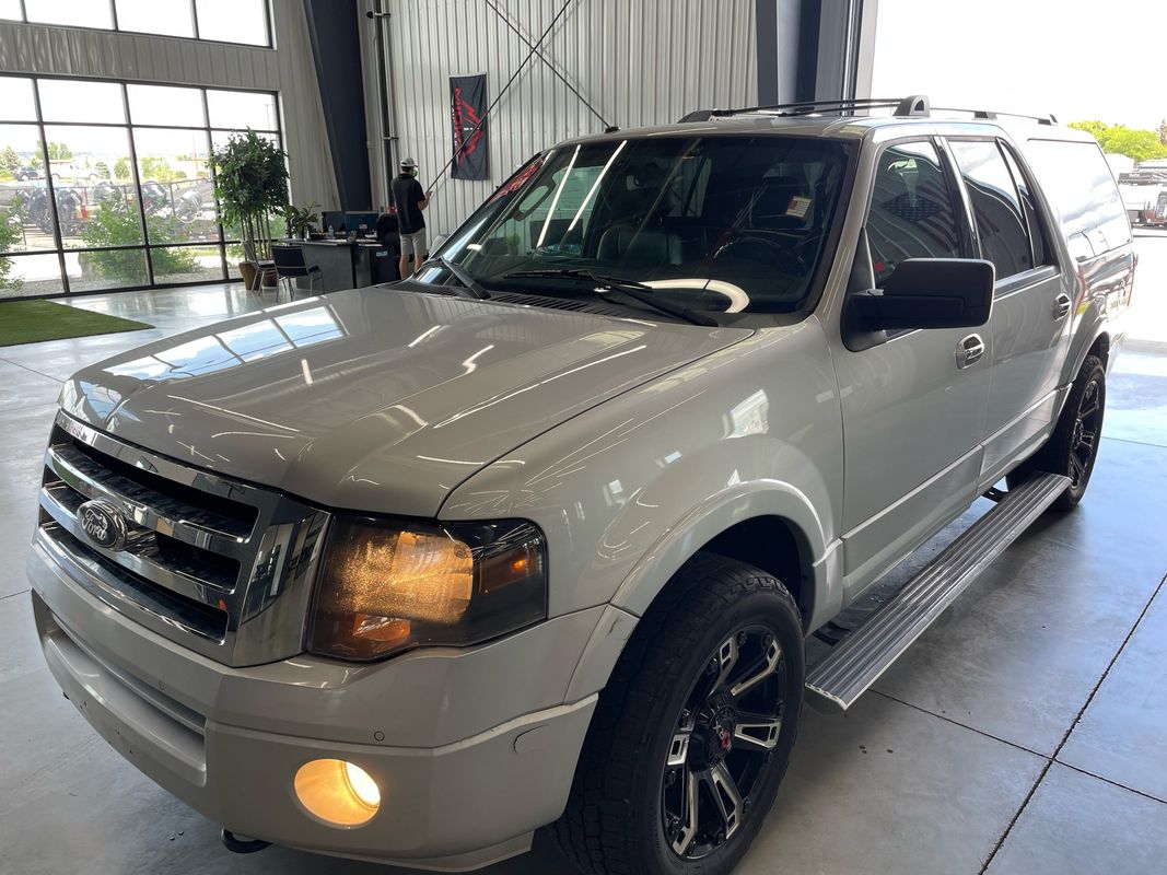 2014 Ford Expedition Limited's photo