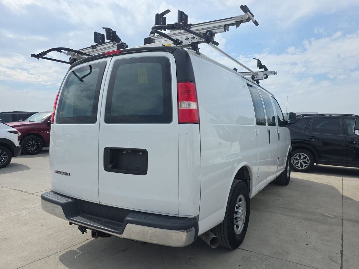 2018 Chevrolet Express 2500 2