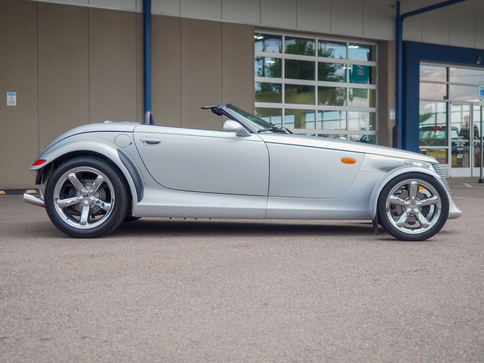 2000 Plymouth Prowler 10