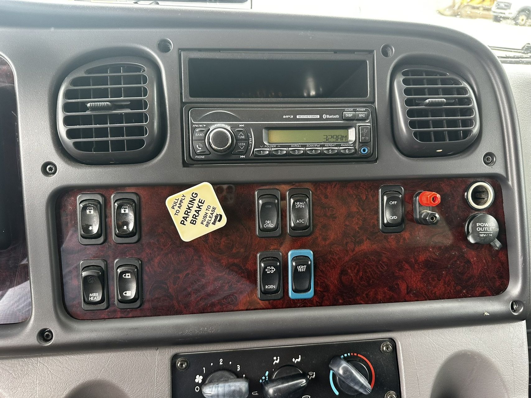 2016 Freightliner M2 106 54