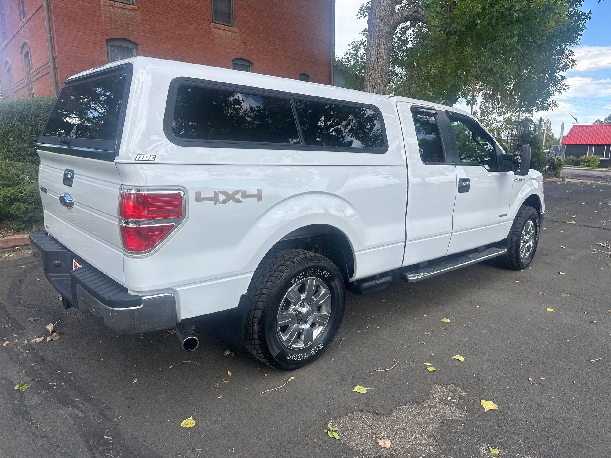 2012 Ford F-150 XLT photo 2