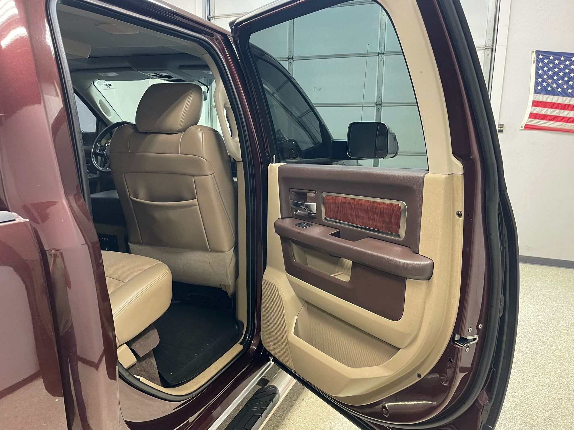 2012 Ram 3500 Laramie photo 23